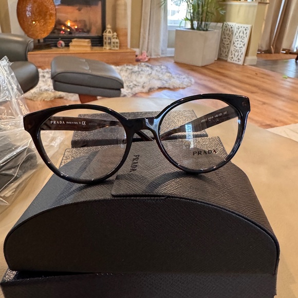 Prada eyeglasses VPR01T - Picture 1 of 5